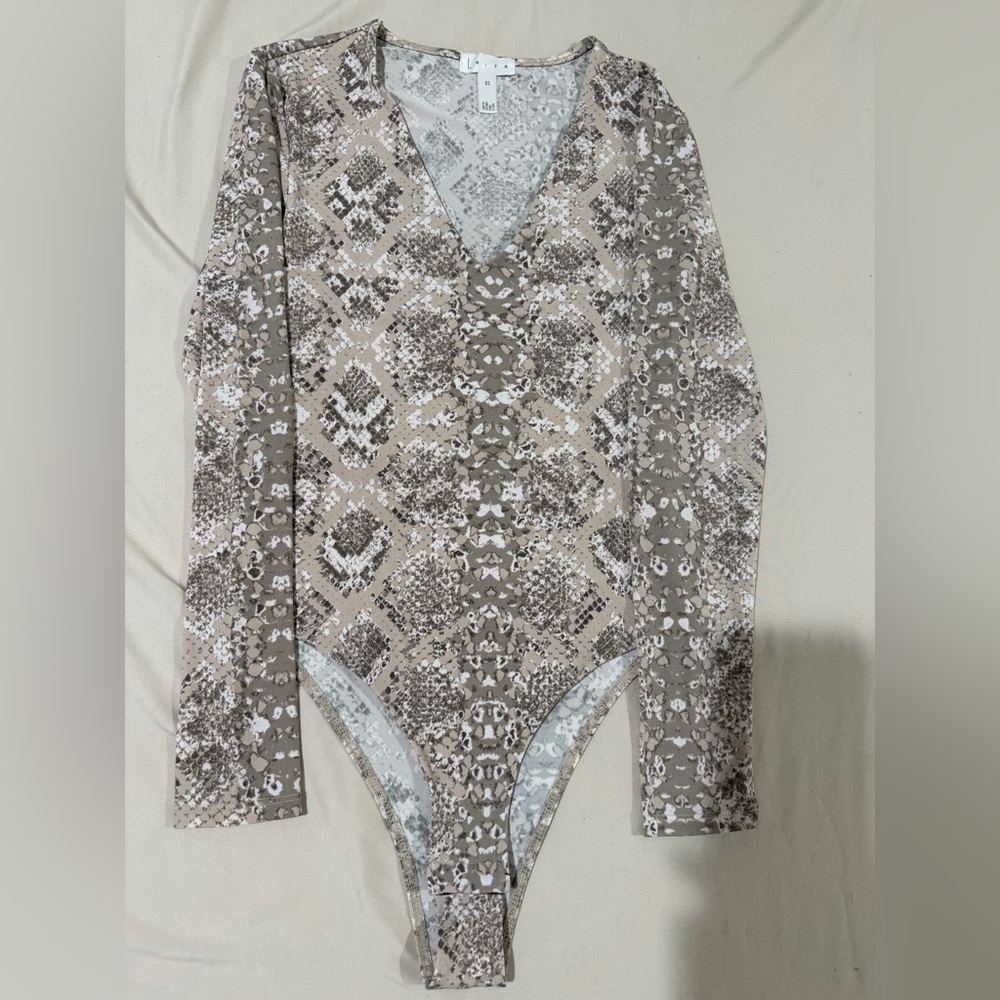 LEITH (2) BRANE NEW Bodysuits